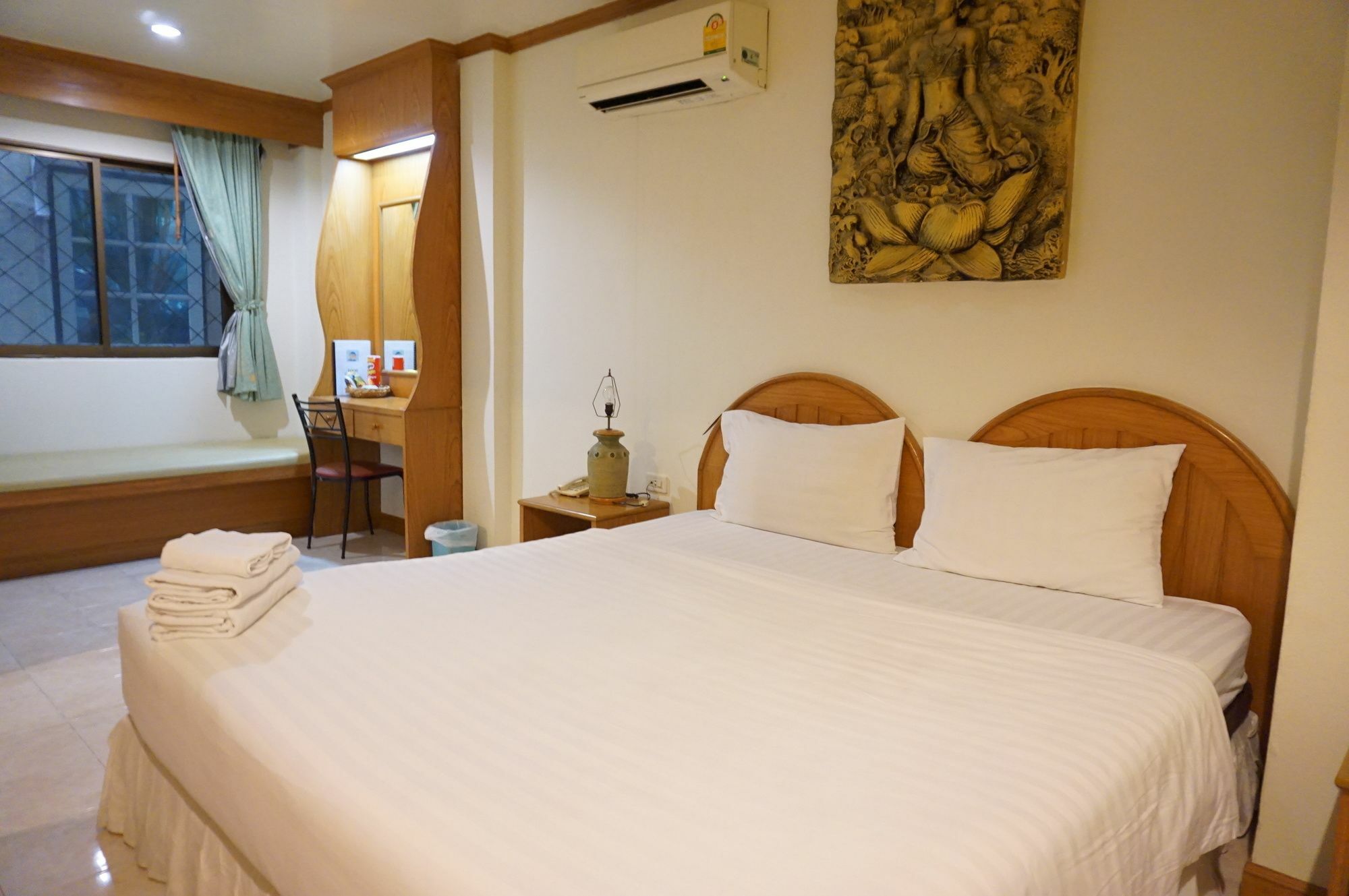 Andaman Sea Patong Hotel Екстериор снимка